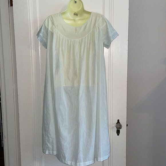 Vtg 60s Shadowline  light green cotton/polyester thin(almost sheer) gown & robe - Picture 7 of 11